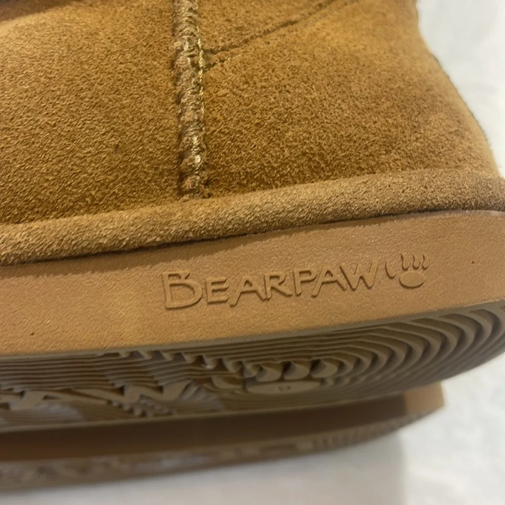 BEARPAW WOMENS SIZE 9 Cozy Brown Shearling Boots